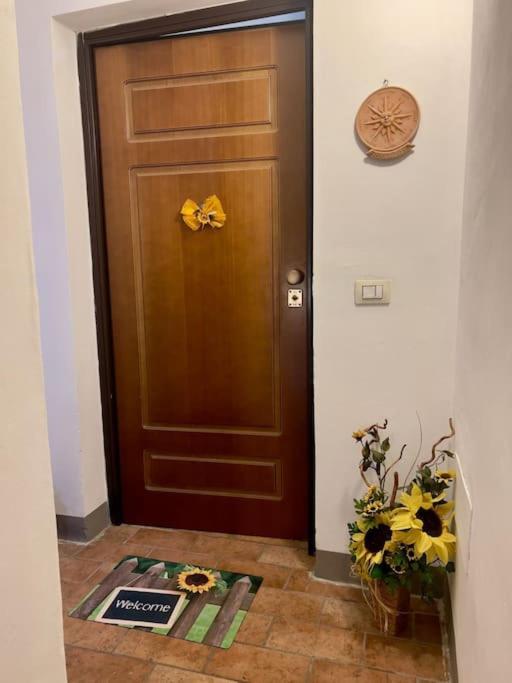 Appartamento Il Girasole Calcinaia Exterior foto